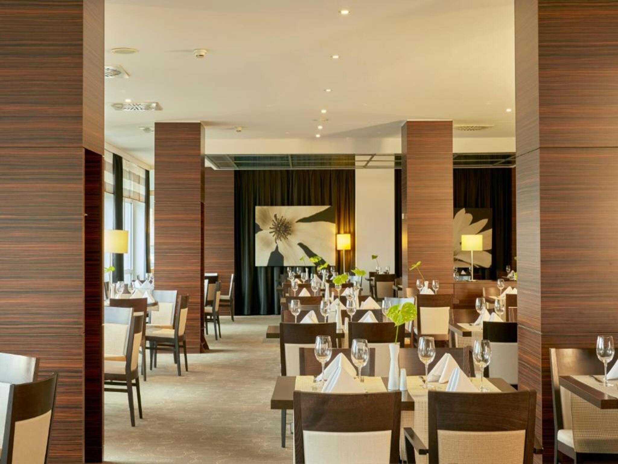 Hotel Restaurant
